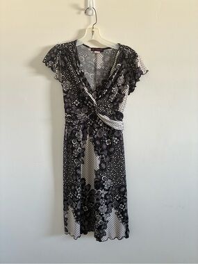 Ytk volume one woman’s size s Black & White Floral Print Dress